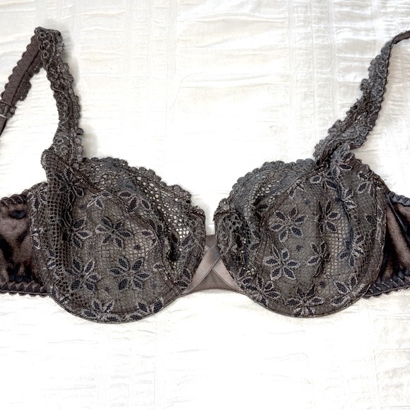 Passionata Lace Bra - Picture 2 of 8